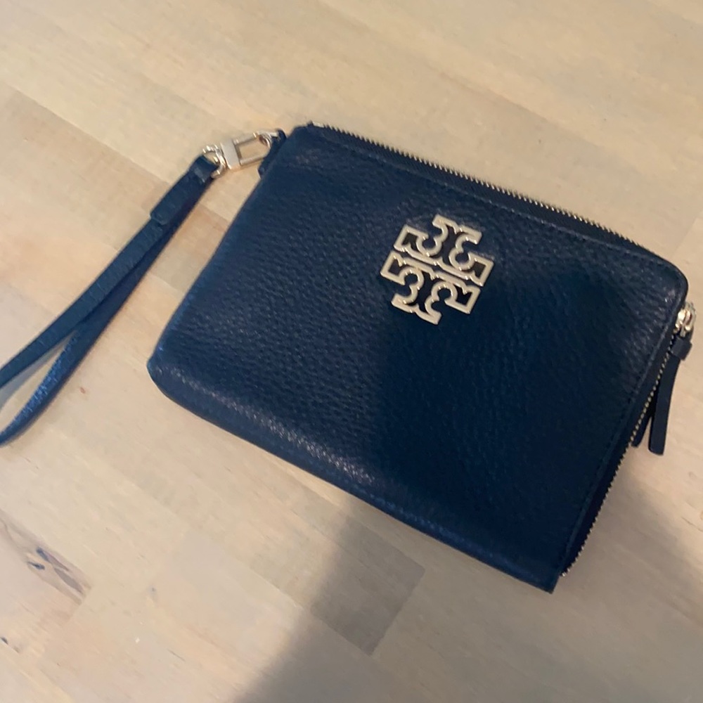Tory Burch Britten wristlet